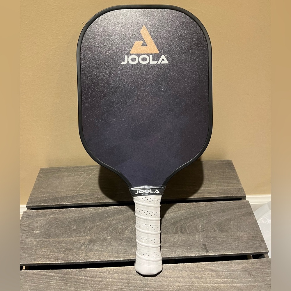 JOOLA Essentials Pickleball Paddle - Black and Gold - Picture 2 of 8